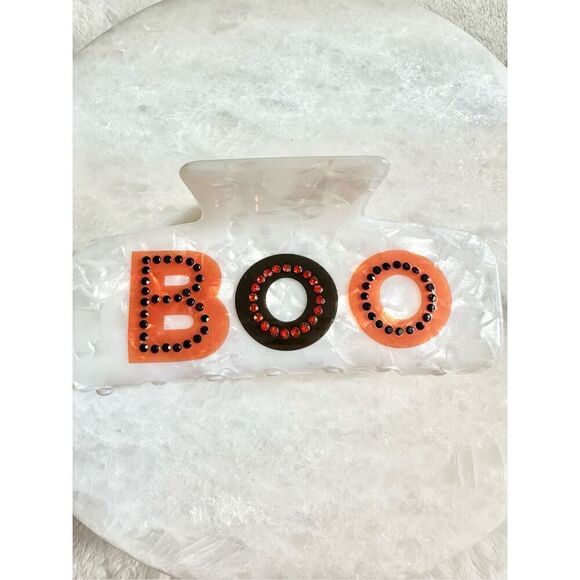 Halloween “BOO” white hair claw with black and orange colors and rhinestones  - Picture 1 of 4